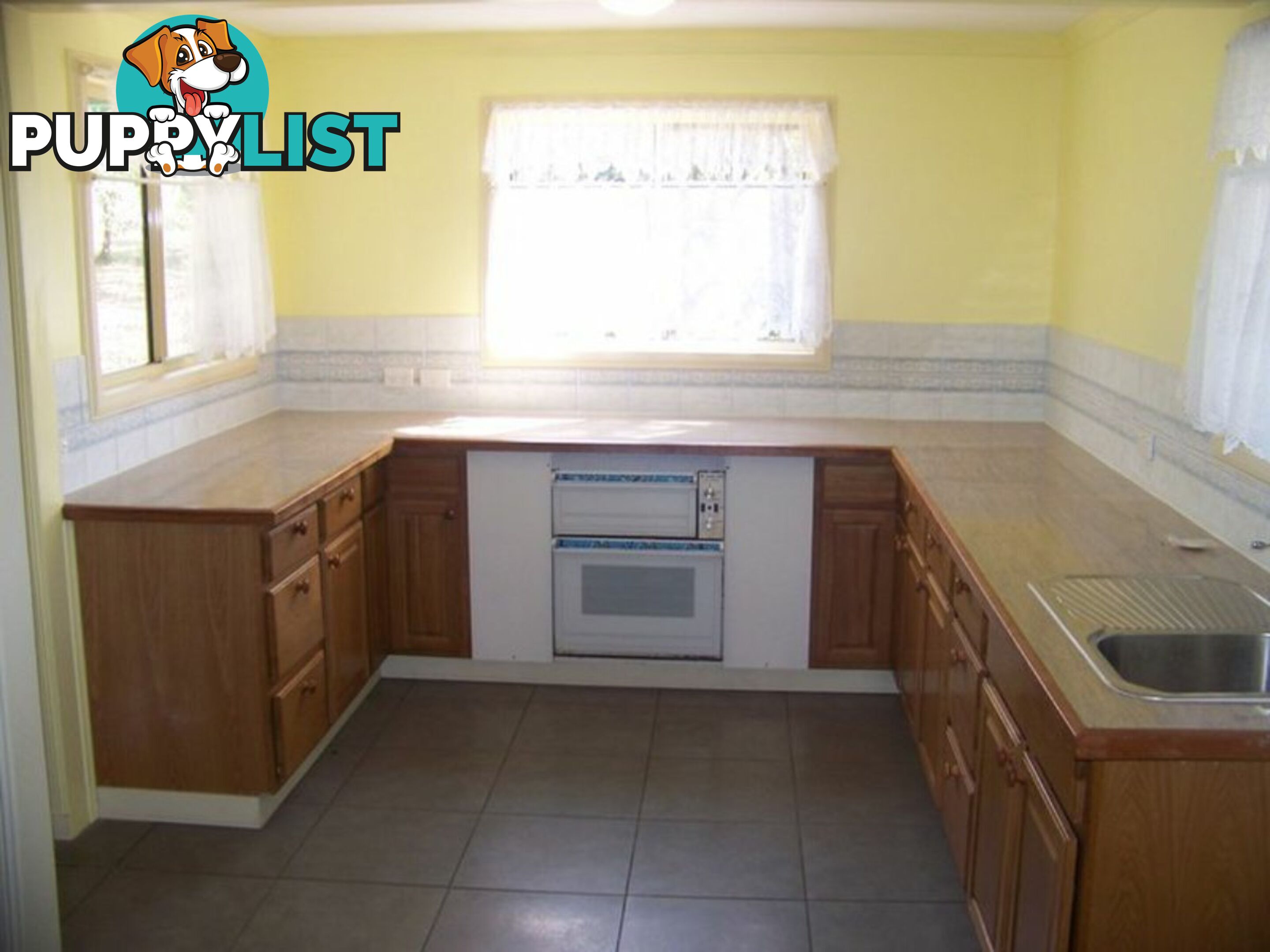 2 Bradman RUSSELL ISLAND QLD 4184