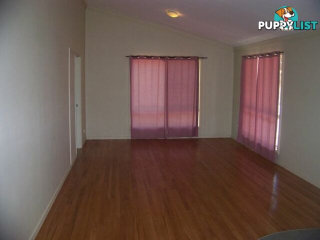 2 Bradman RUSSELL ISLAND QLD 4184