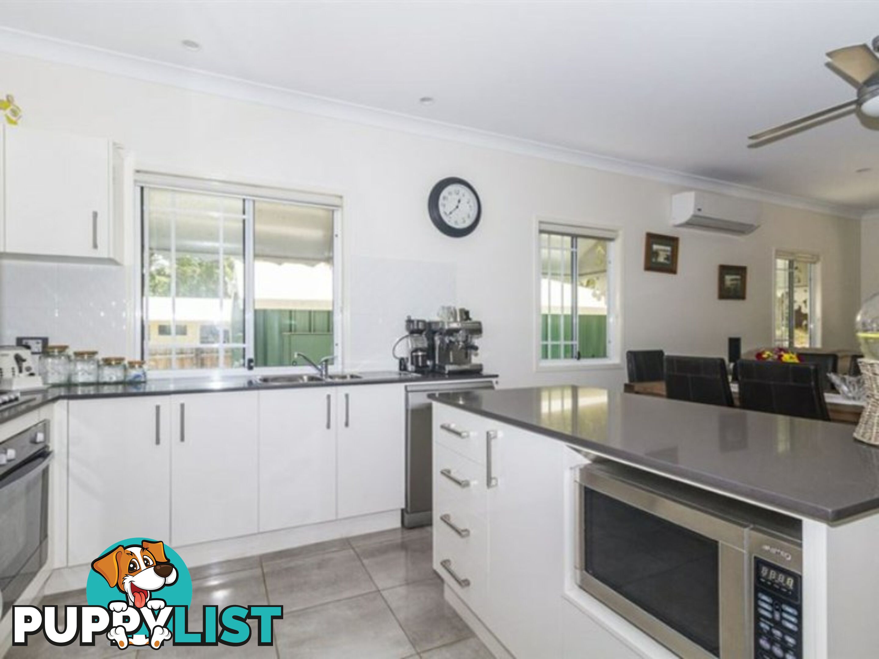 36 Kennedy Avenue RUSSELL ISLAND QLD 4184
