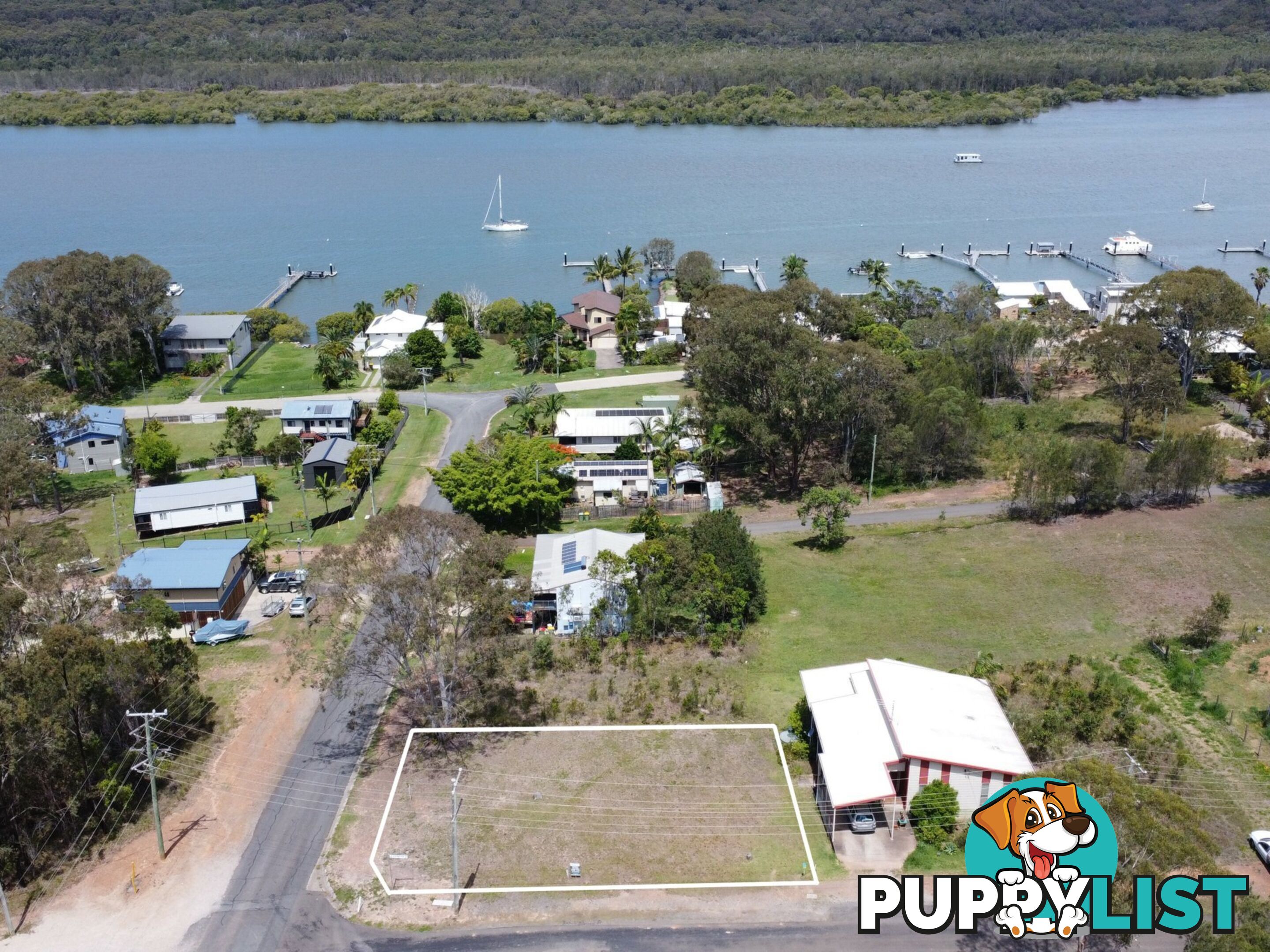 62 Barcelona Terrace RUSSELL ISLAND QLD 4184