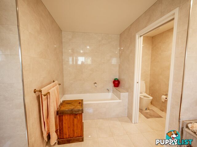 13 Opal Court RUSSELL ISLAND QLD 4184