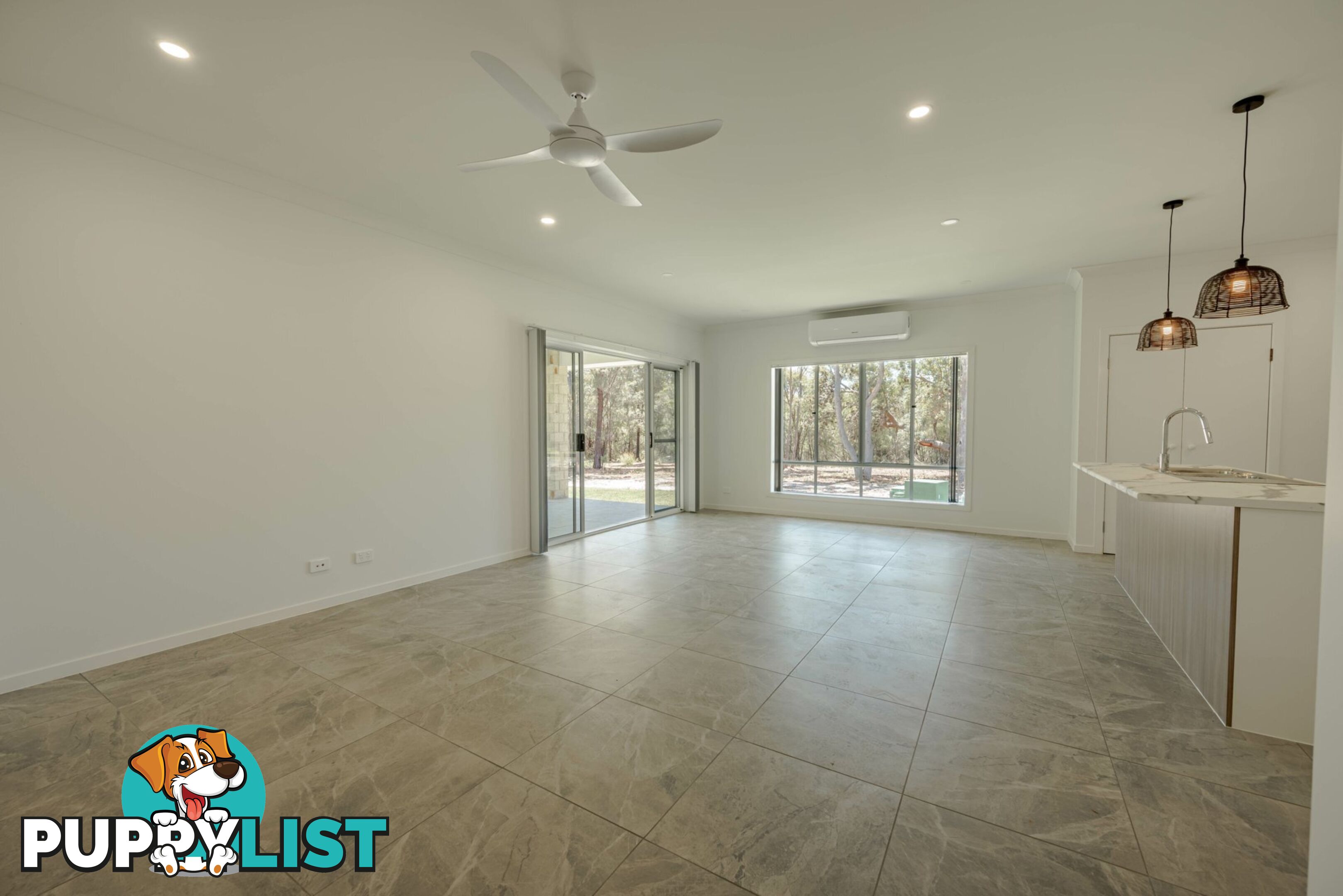 172 Centre Road RUSSELL ISLAND QLD 4184