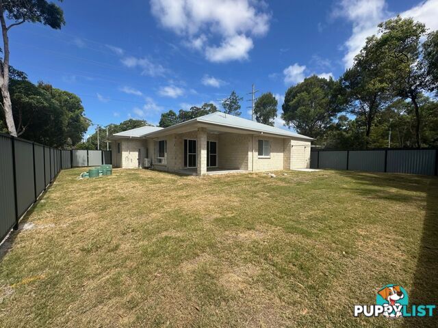 172 Centre Road RUSSELL ISLAND QLD 4184