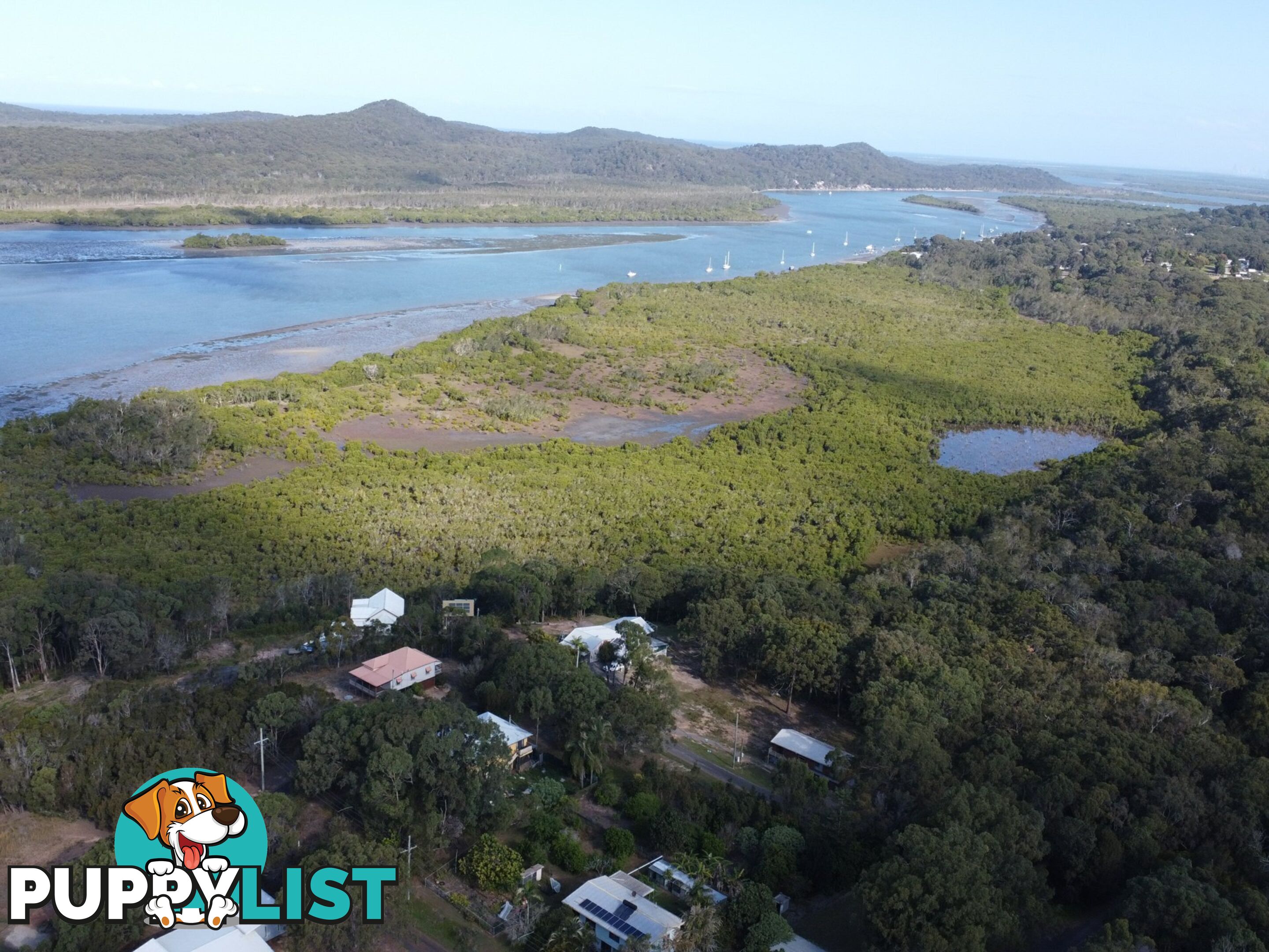 35 Aquamarine Ave RUSSELL ISLAND QLD 4184