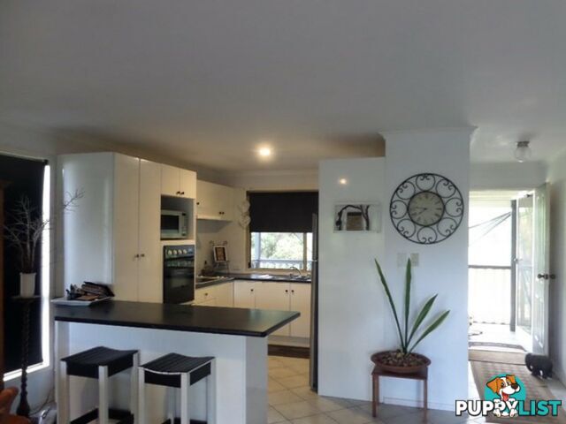 66 Crescent Drive RUSSELL ISLAND QLD 4184