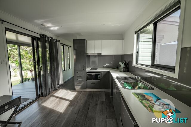 7 Laurel Street RUSSELL ISLAND QLD 4184