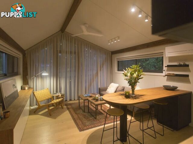 RUSSELL ISLAND QLD 4184