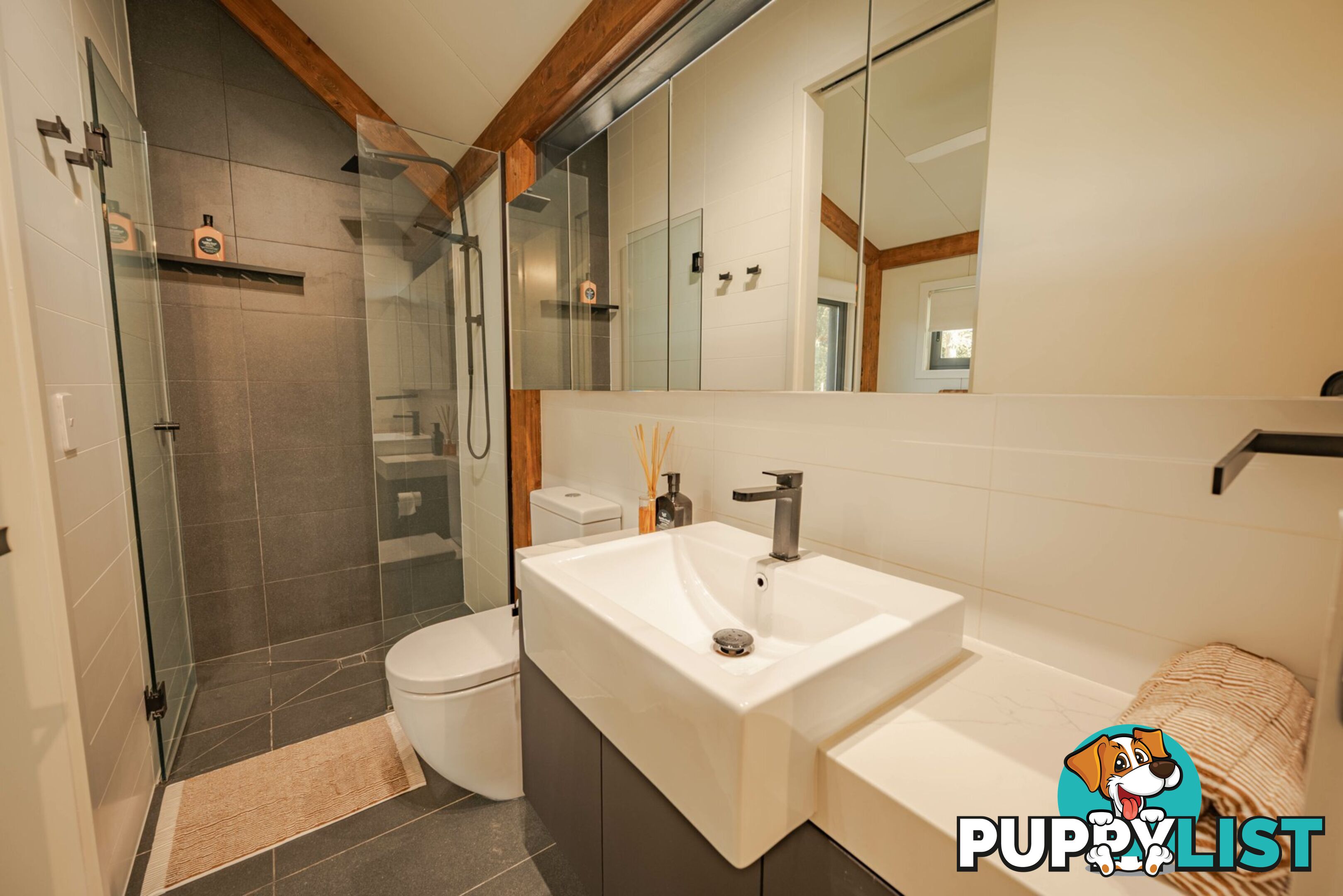 14 Miriam Street RUSSELL ISLAND QLD 4184