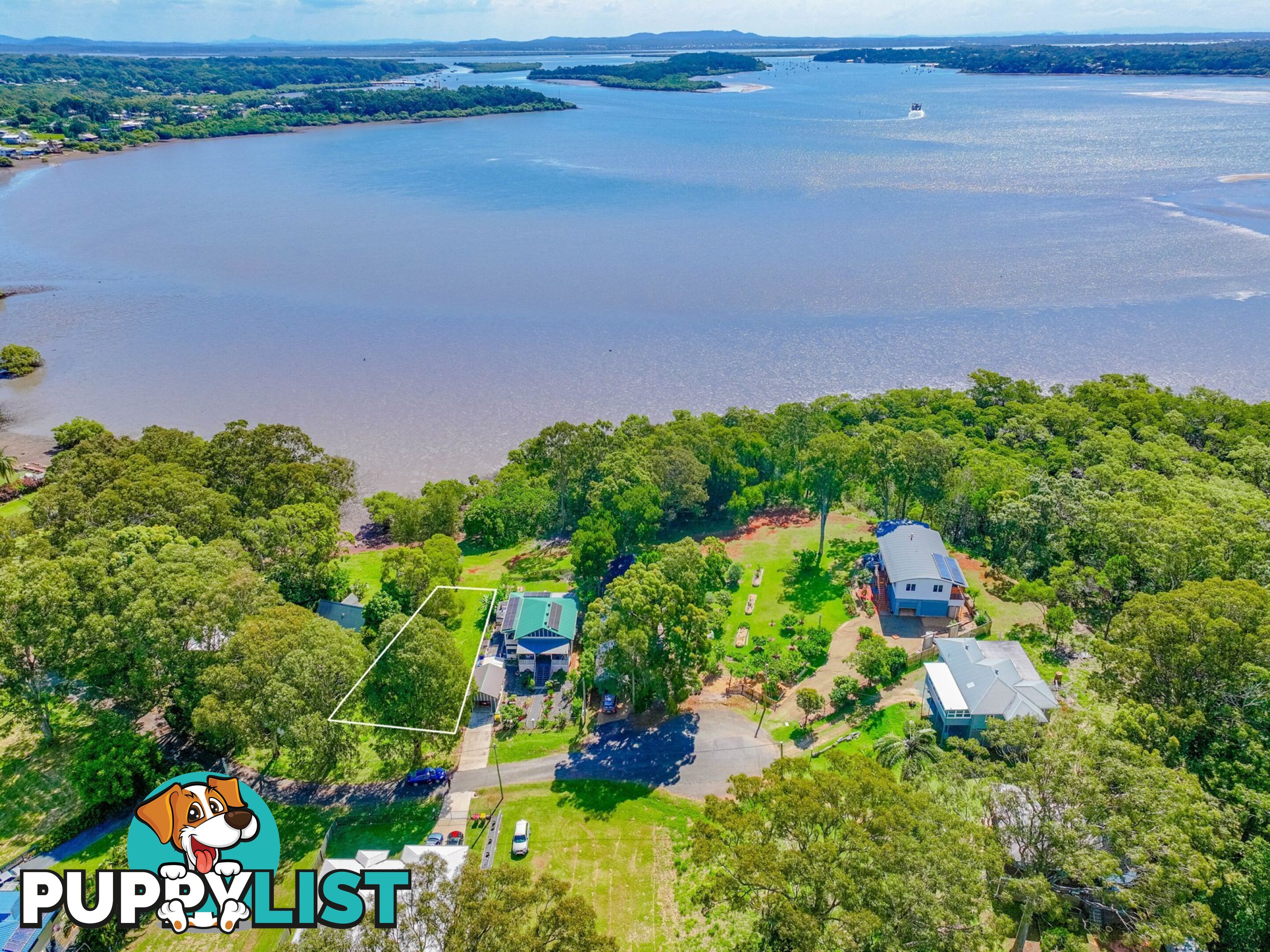 10 Thompson Esplanade RUSSELL ISLAND QLD 4184