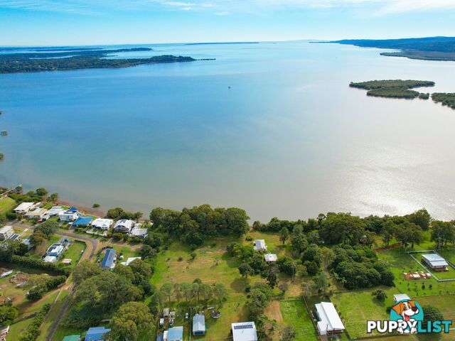 1 Canaipa Point Dve RUSSELL ISLAND QLD 4184