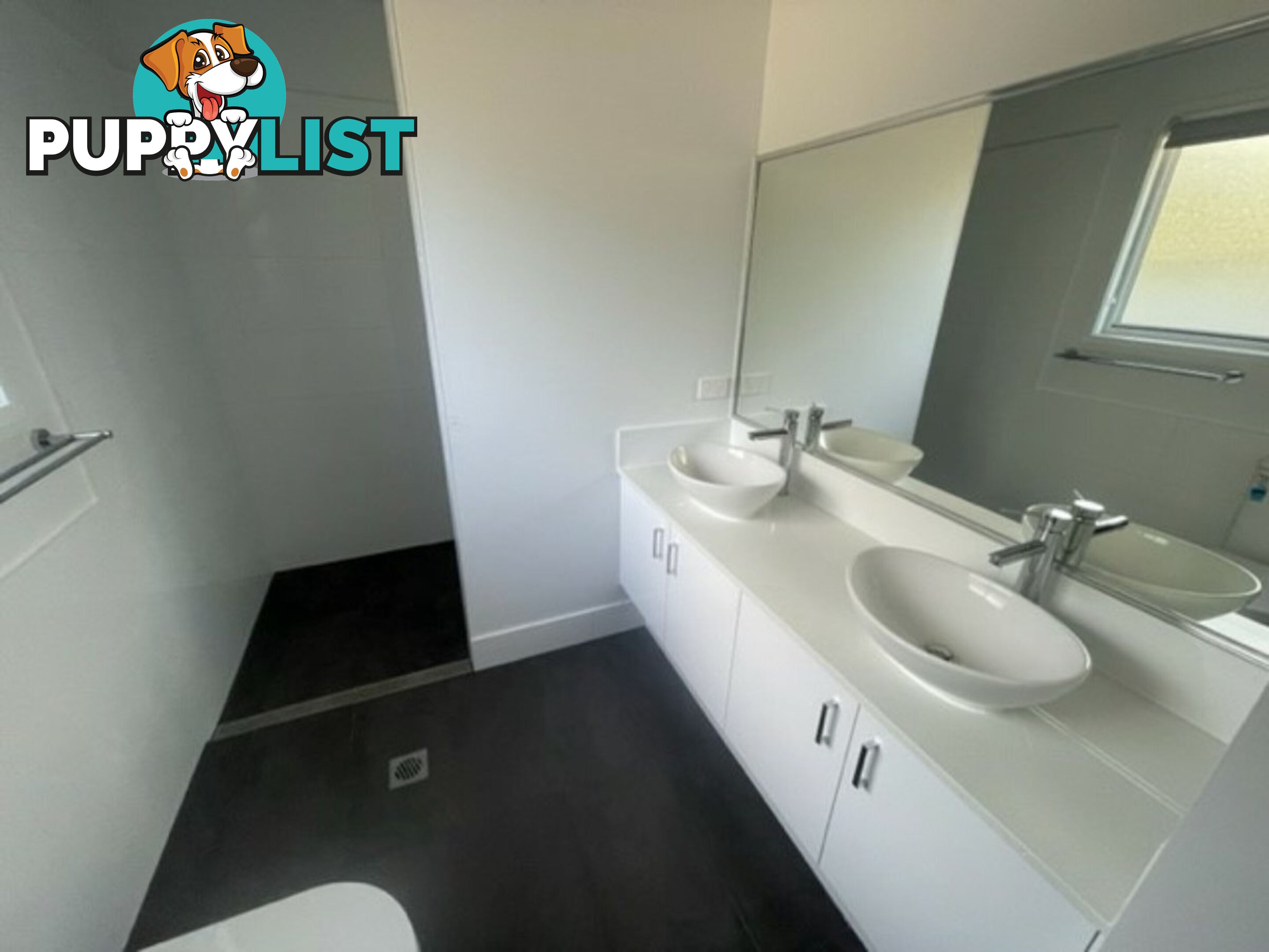 8 Currong Street RUSSELL ISLAND QLD 4184