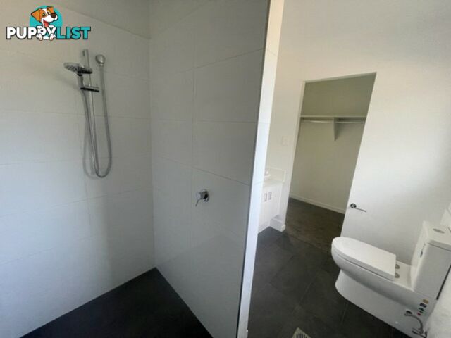 8 Currong Street RUSSELL ISLAND QLD 4184