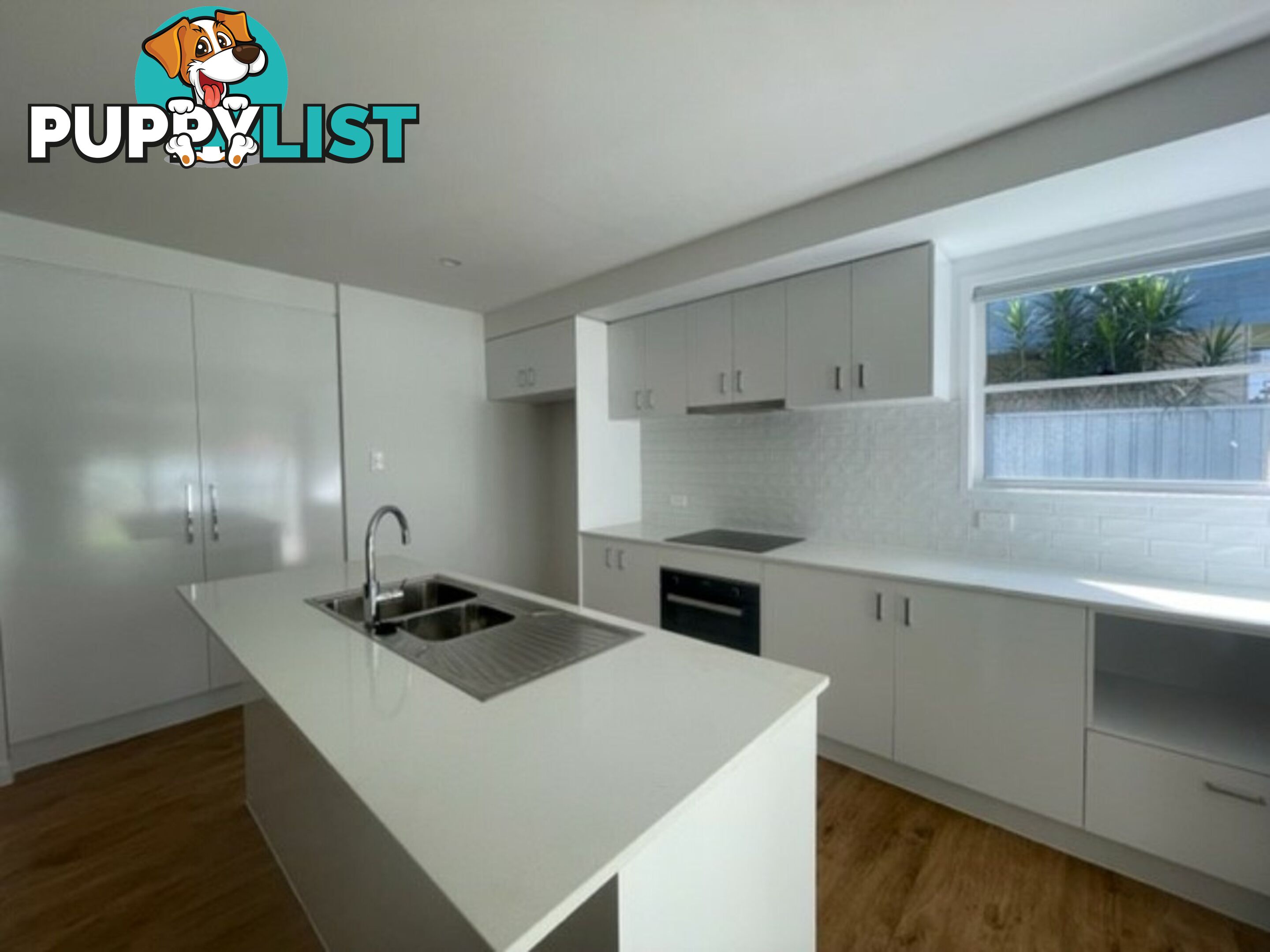 8 Currong Street RUSSELL ISLAND QLD 4184