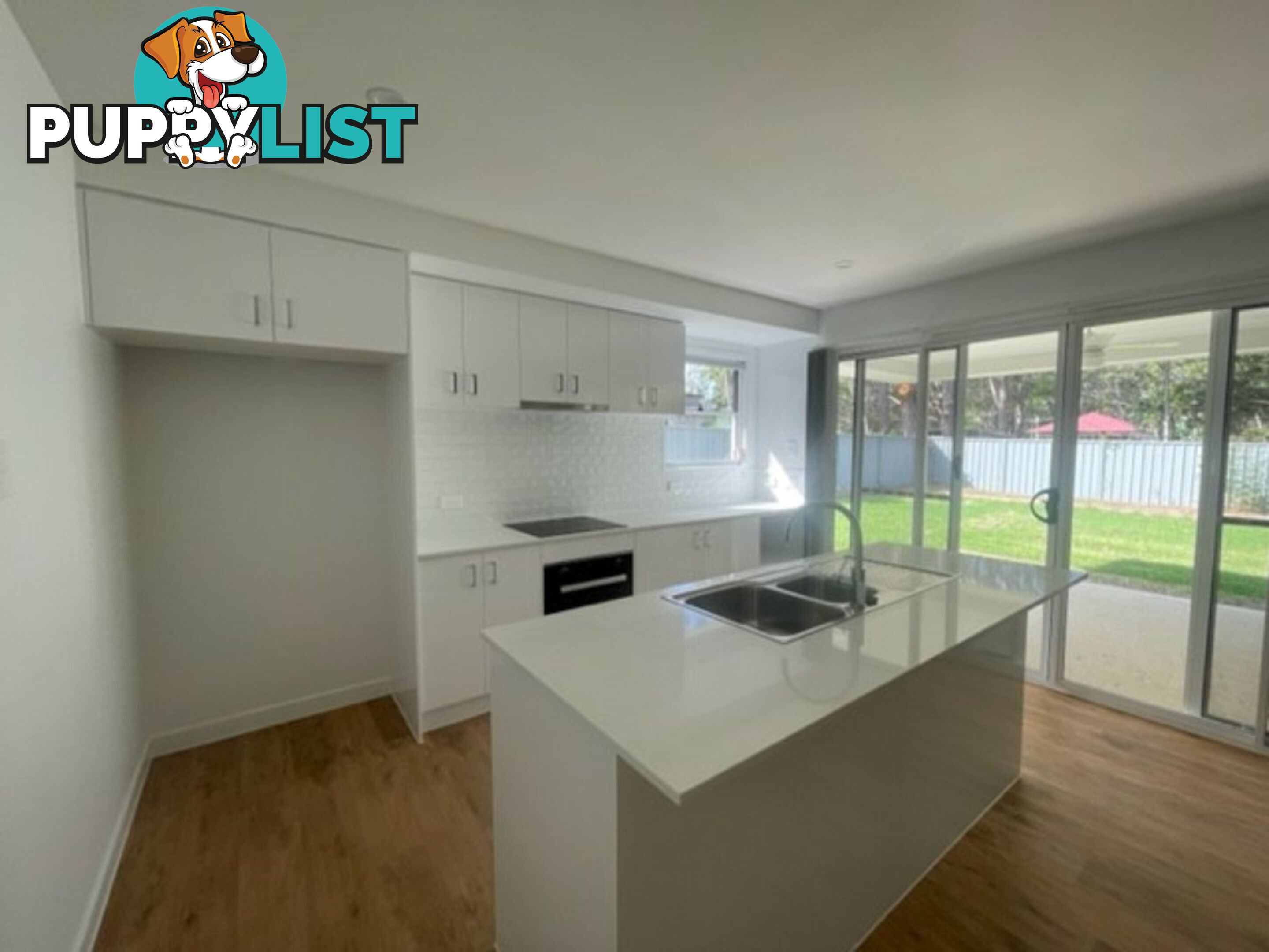 8 Currong Street RUSSELL ISLAND QLD 4184