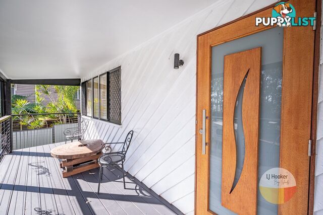 129 Palm Beach Road RUSSELL ISLAND QLD 4184