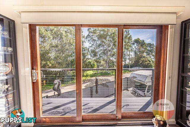 129 Palm Beach Road RUSSELL ISLAND QLD 4184