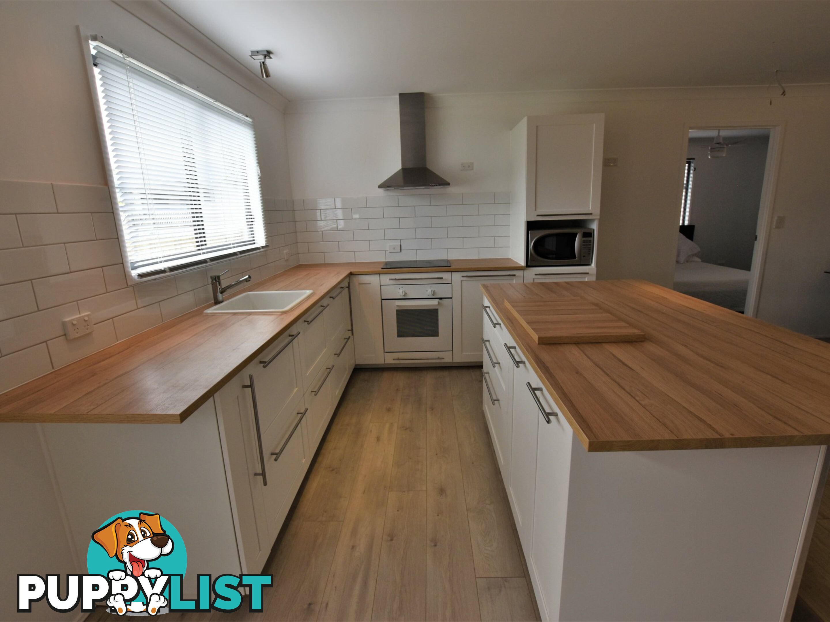 12 Tails Street RUSSELL ISLAND QLD 4184
