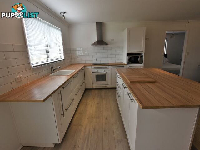 12 Tails Street RUSSELL ISLAND QLD 4184