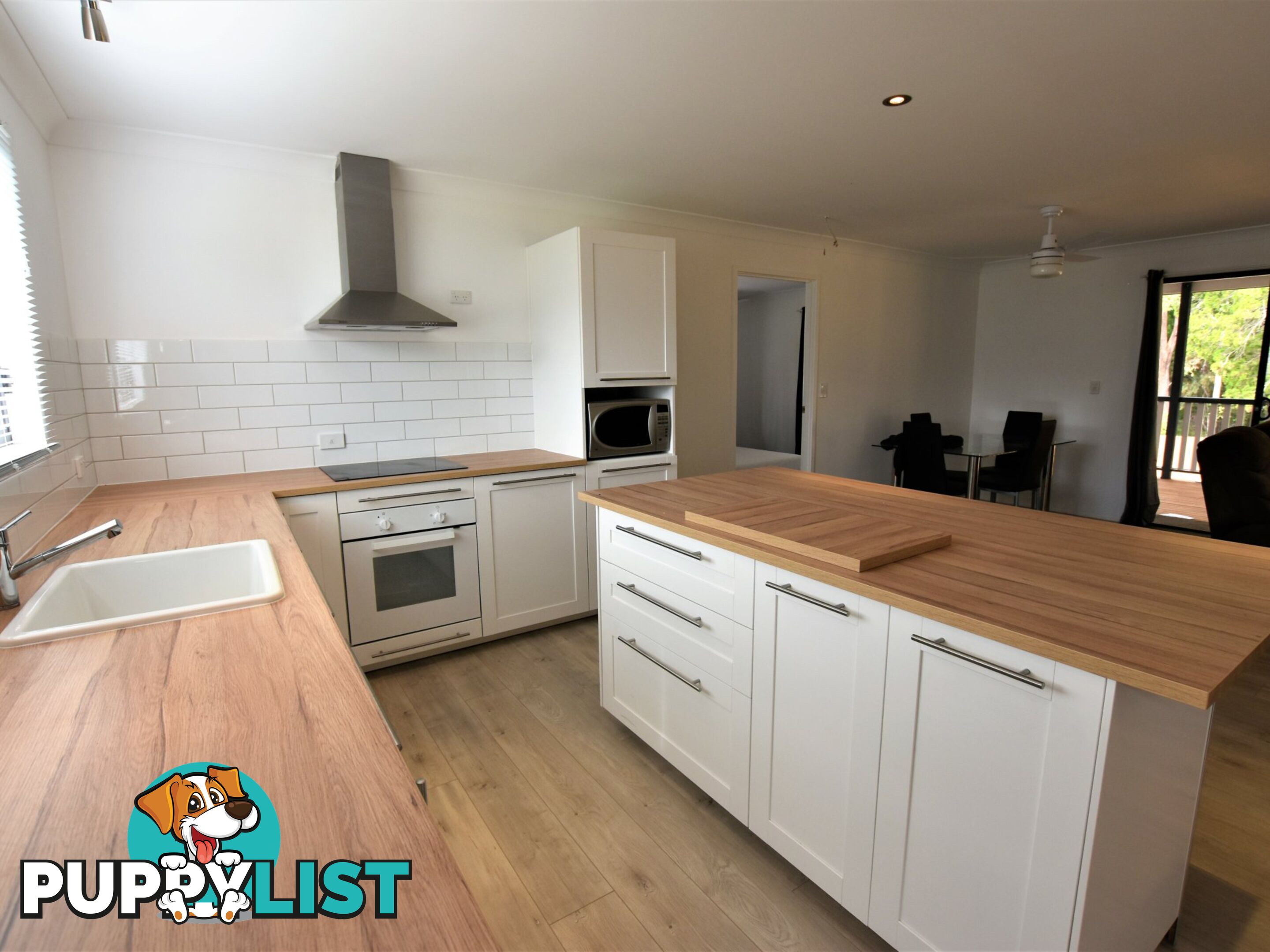 12 Tails Street RUSSELL ISLAND QLD 4184
