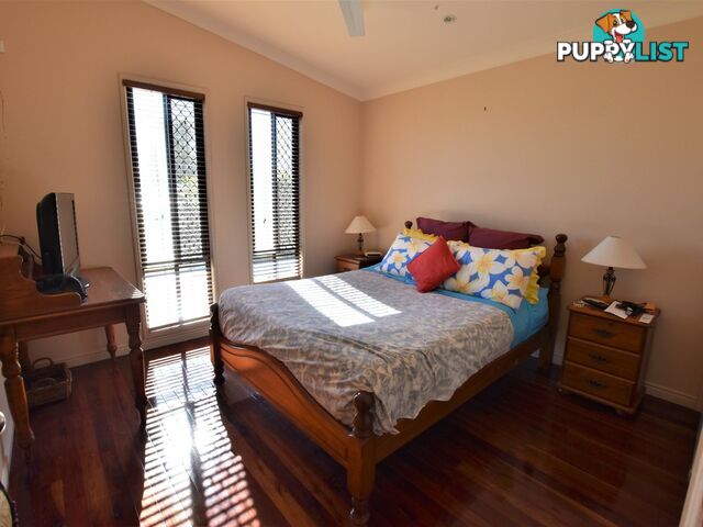 18 Panorama RUSSELL ISLAND QLD 4184