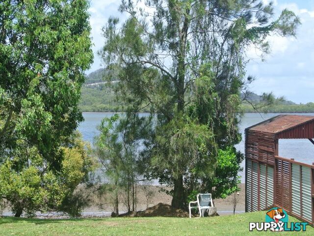 104 canaipa point drive RUSSELL ISLAND QLD 4184