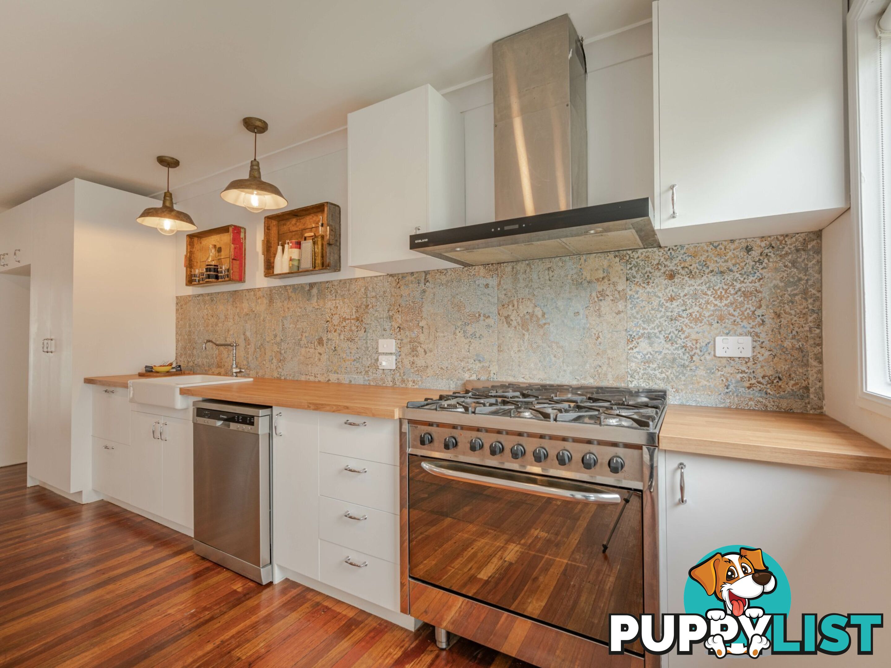 57 Dempsey Street RUSSELL ISLAND QLD 4184