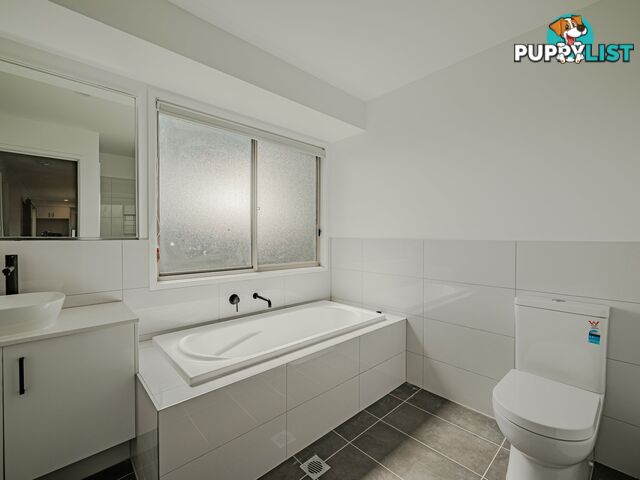 12 Canna St RUSSELL ISLAND QLD 4184