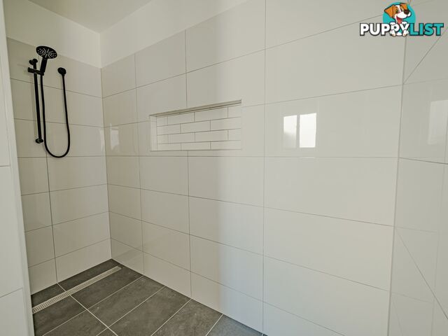 12 Canna St RUSSELL ISLAND QLD 4184