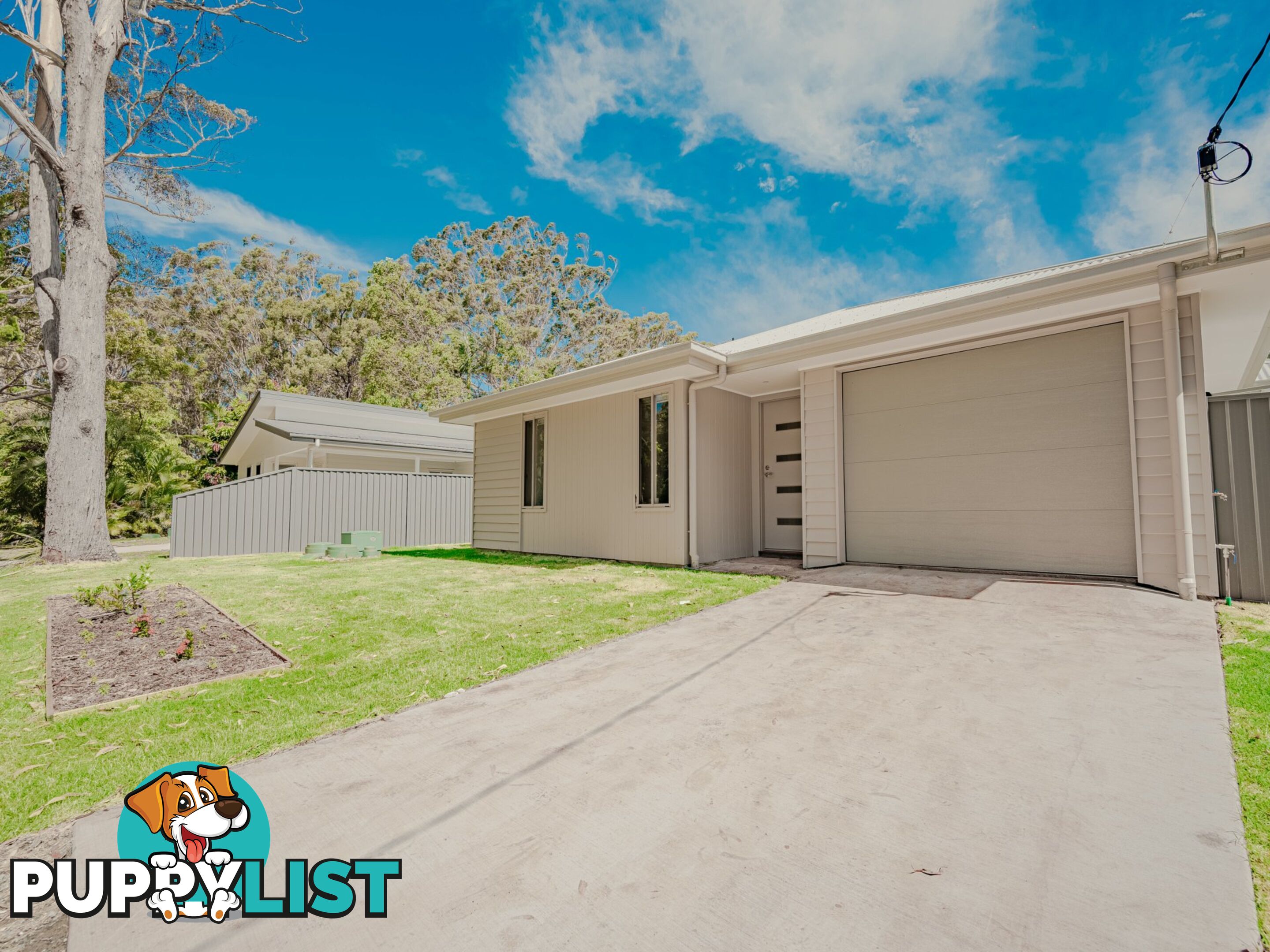 12 Canna St RUSSELL ISLAND QLD 4184