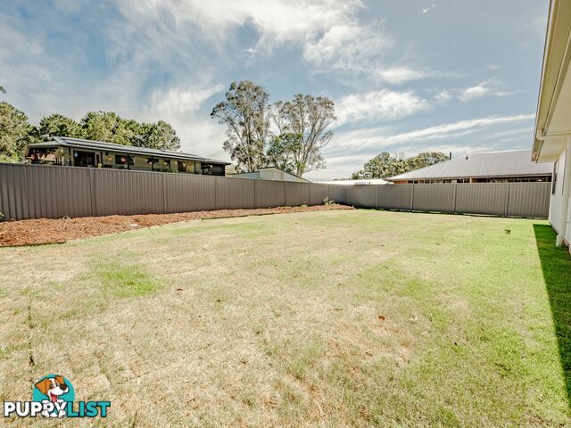 12 Canna St RUSSELL ISLAND QLD 4184