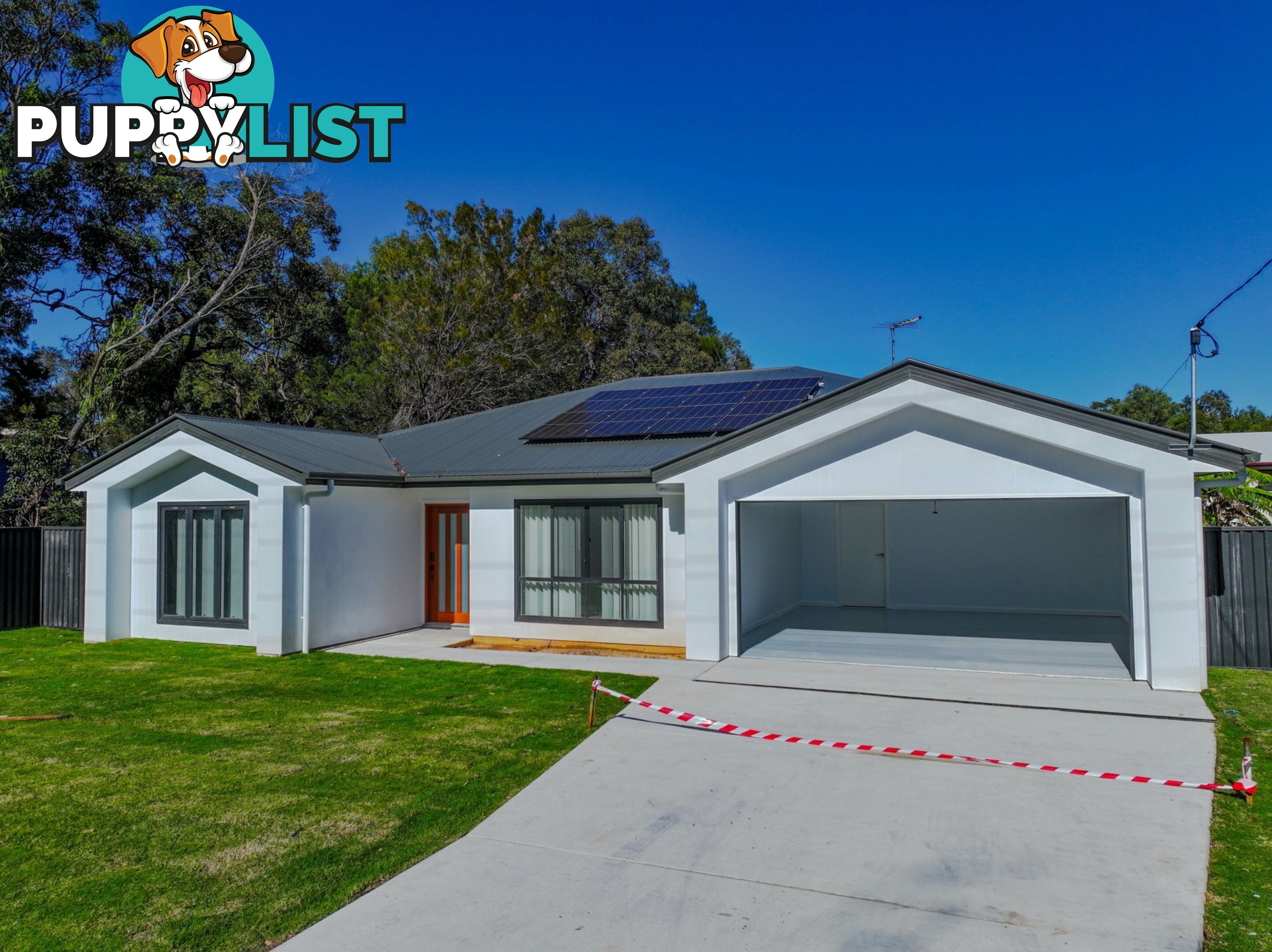 18 Tenanne Street RUSSELL ISLAND QLD 4184
