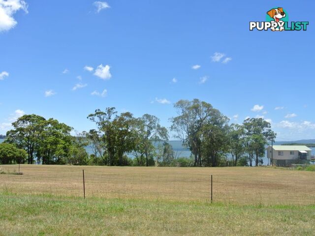 RUSSELL ISLAND QLD 4184