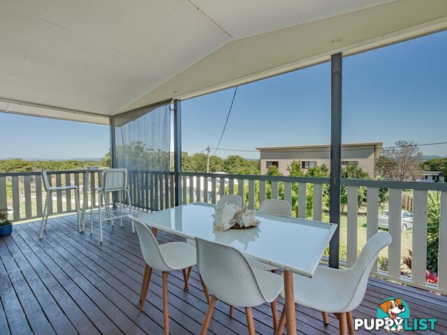 9 Dahlia Street RUSSELL ISLAND QLD 4184