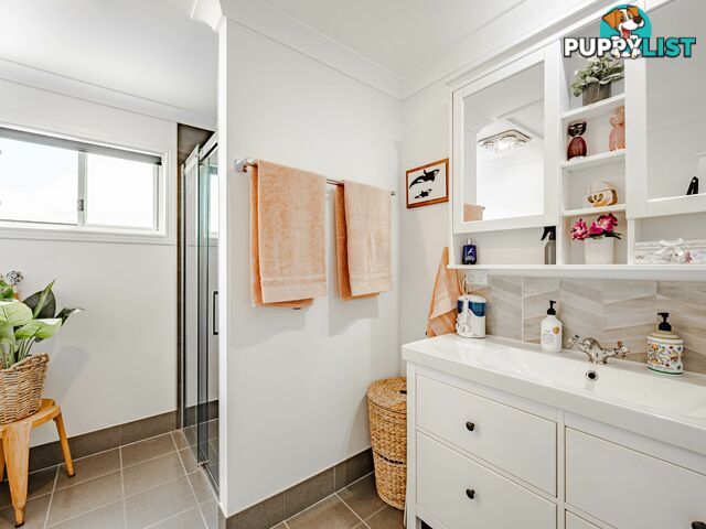 27-29 Tenanne street RUSSELL ISLAND QLD 4184