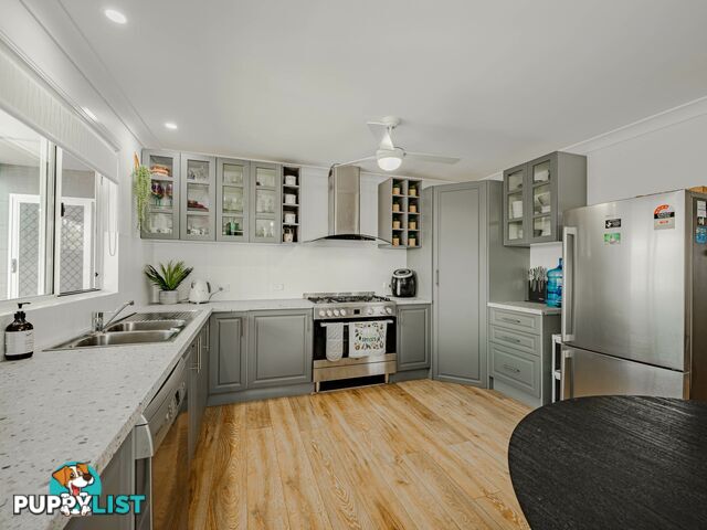 27-29 Tenanne street RUSSELL ISLAND QLD 4184