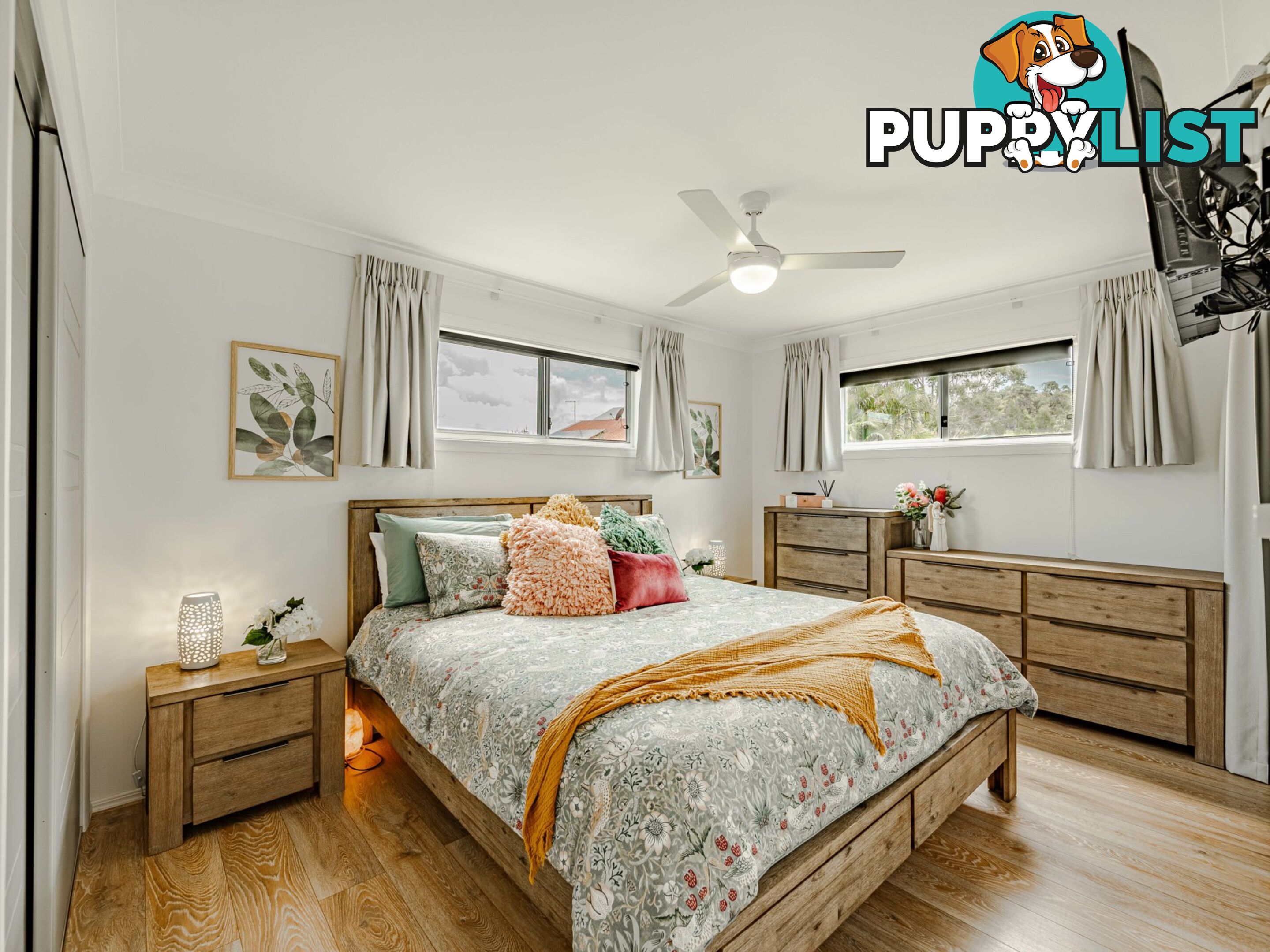 27-29 Tenanne street RUSSELL ISLAND QLD 4184