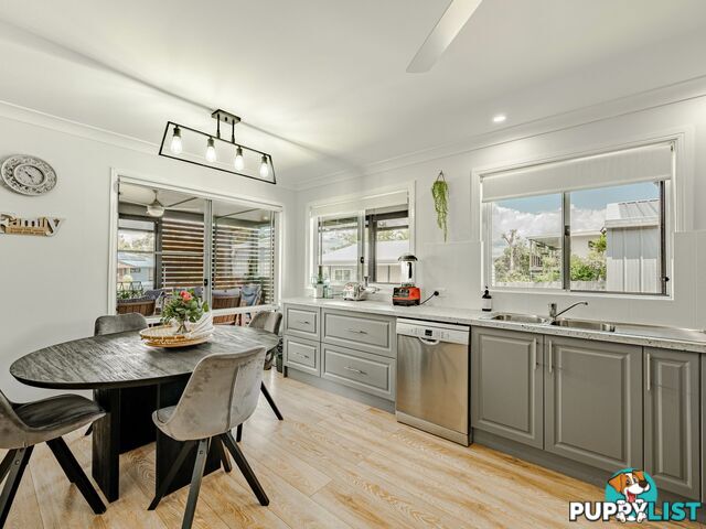 27-29 Tenanne street RUSSELL ISLAND QLD 4184