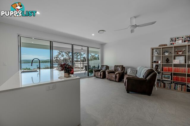 17 Bay Dve RUSSELL ISLAND QLD 4184