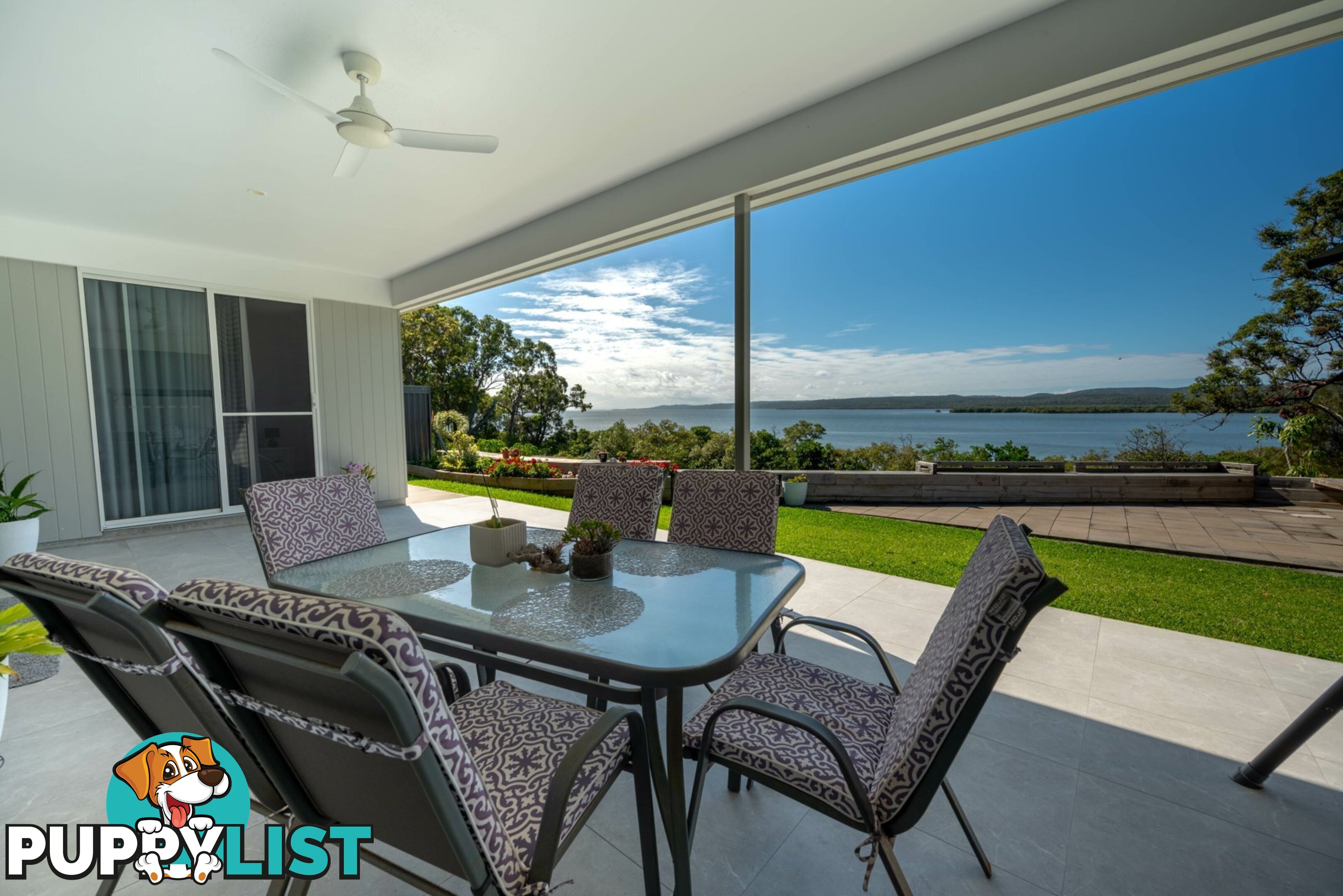 17 Bay Dve RUSSELL ISLAND QLD 4184