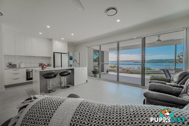 17 Bay Dve RUSSELL ISLAND QLD 4184