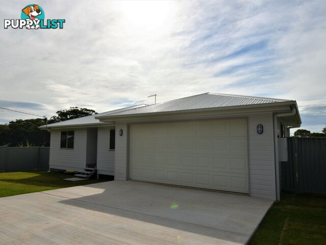 15 Laurel Street RUSSELL ISLAND QLD 4184