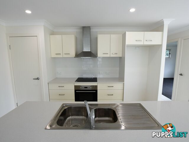 15 Laurel Street RUSSELL ISLAND QLD 4184