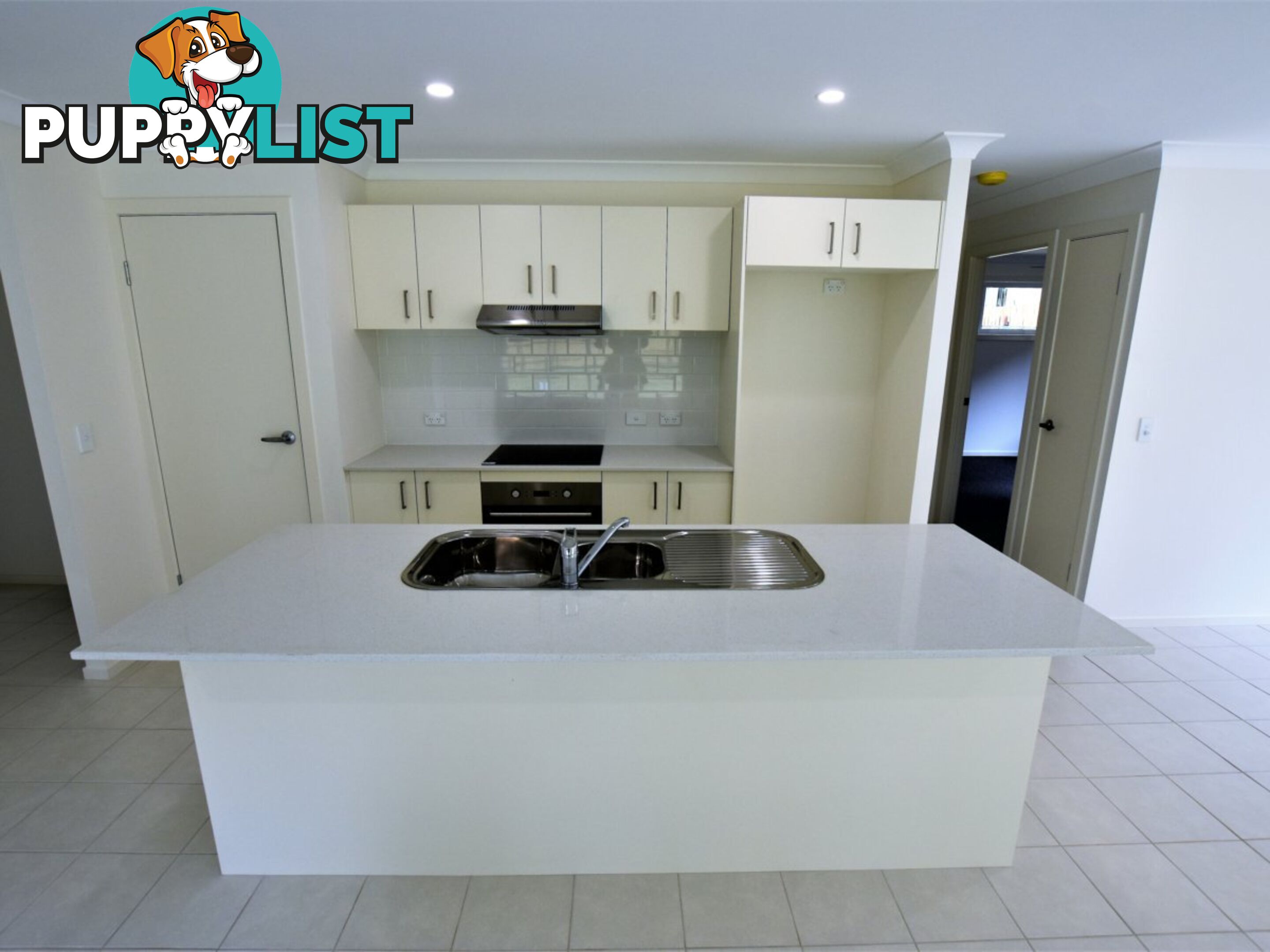 2 Koro Street RUSSELL ISLAND QLD 4184