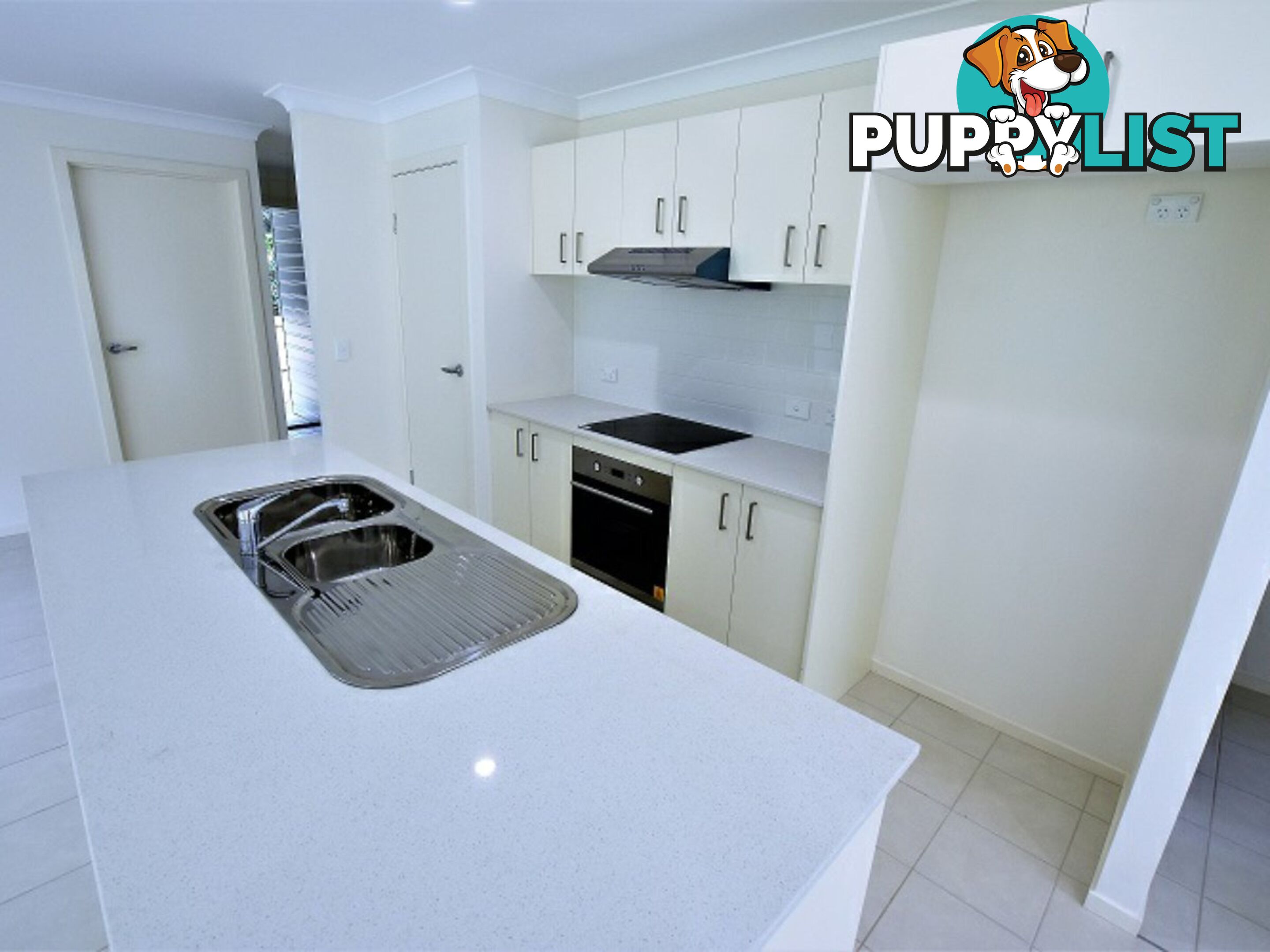 2 Koro Street RUSSELL ISLAND QLD 4184