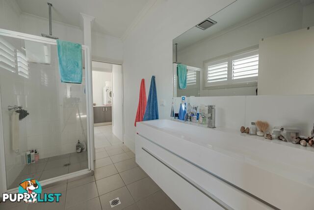 5 Bunning Street RUSSELL ISLAND QLD 4184