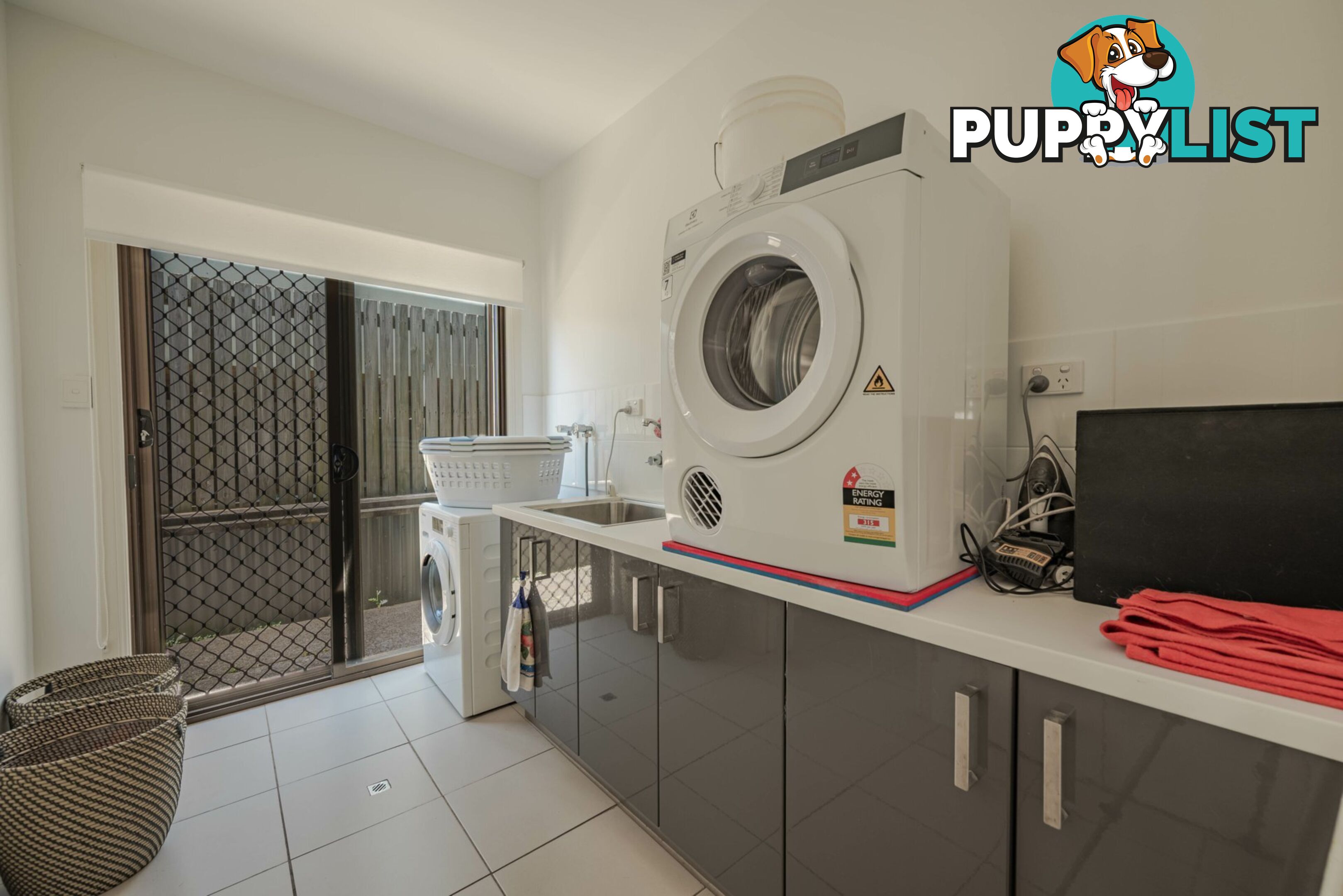 5 Bunning Street RUSSELL ISLAND QLD 4184