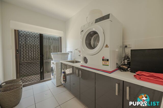 5 Bunning Street RUSSELL ISLAND QLD 4184