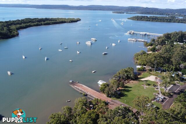 21 Delmar Parade RUSSELL ISLAND QLD 4184