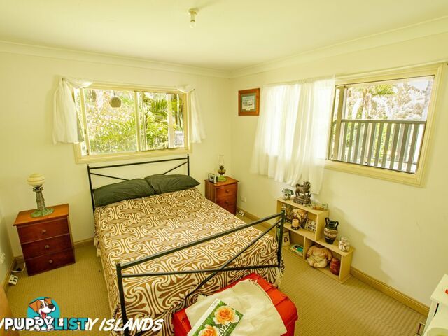 21-25 Leilani Av RUSSELL ISLAND QLD 4184