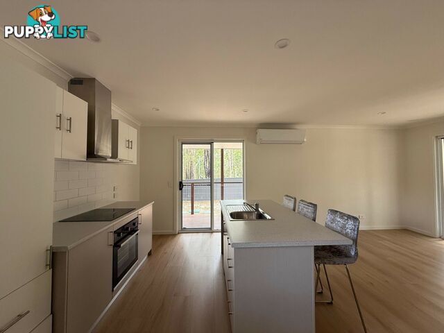 5 Cook Avenue RUSSELL ISLAND QLD 4184